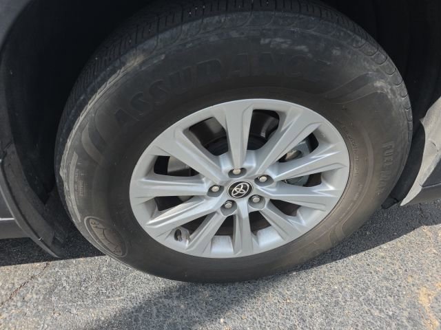 Used 2024 Toyota Grand Highlander XLE image 9