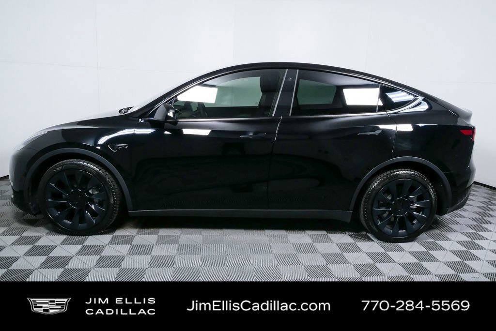 Used 2022 Tesla Model Y Long Range image 14