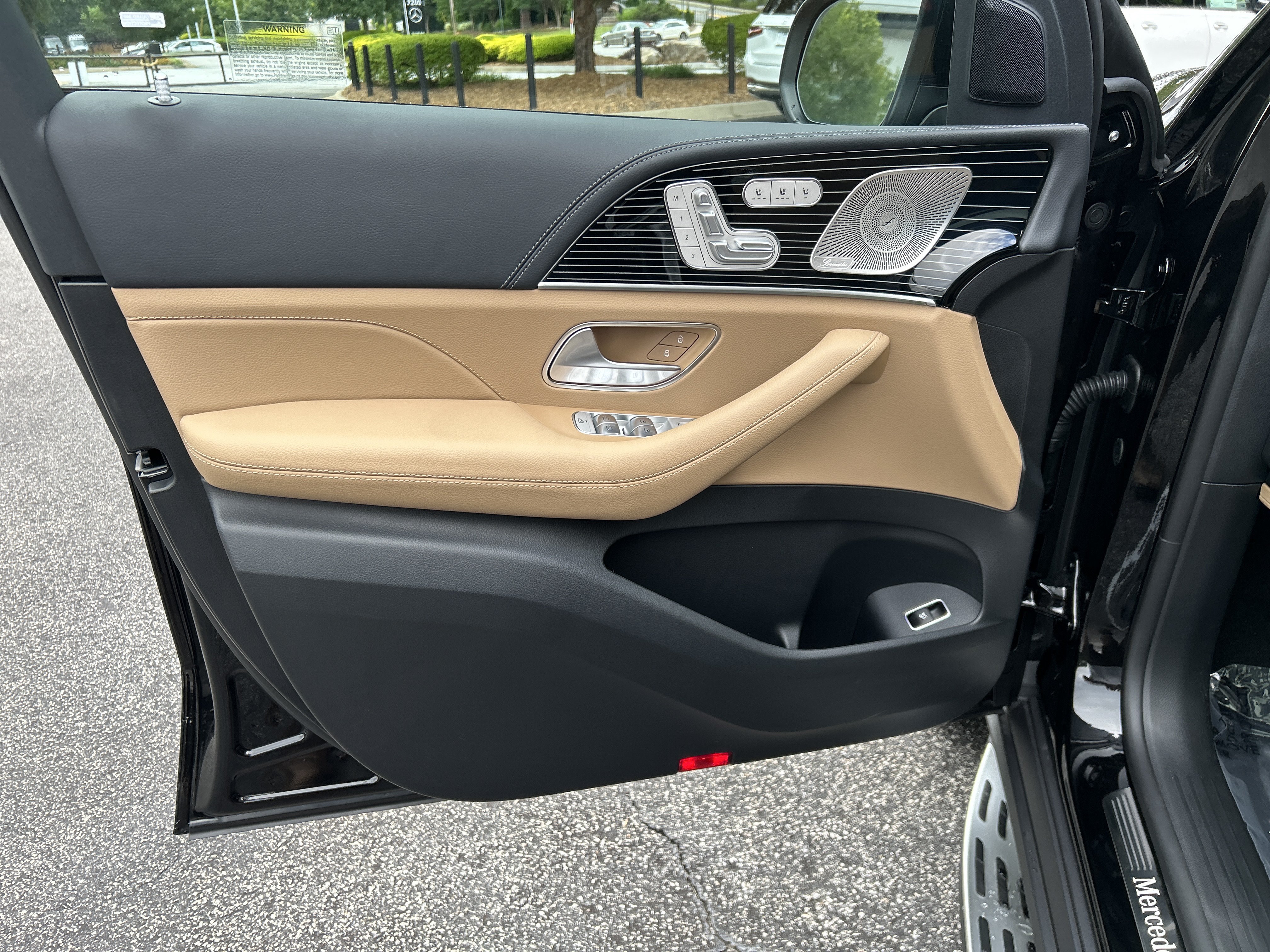 New 2026 Mercedes-Benz GLS 580 4MATIC image 17