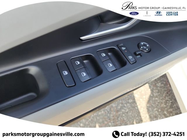 New 2025 Hyundai Elantra Limited image 15