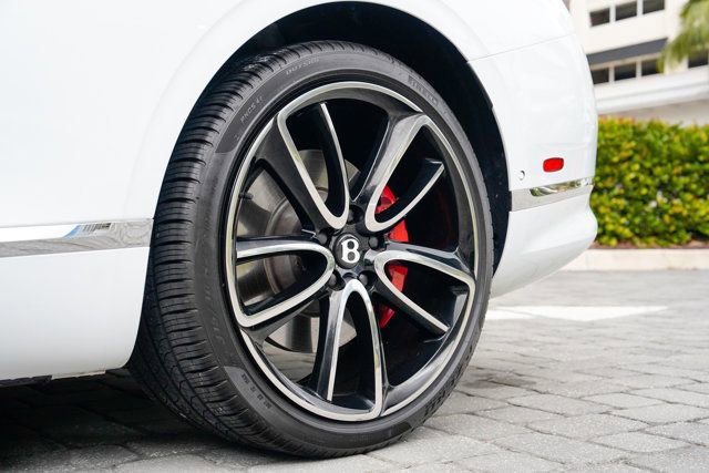 Used 2024 Bentley Continental GT V8 image 44