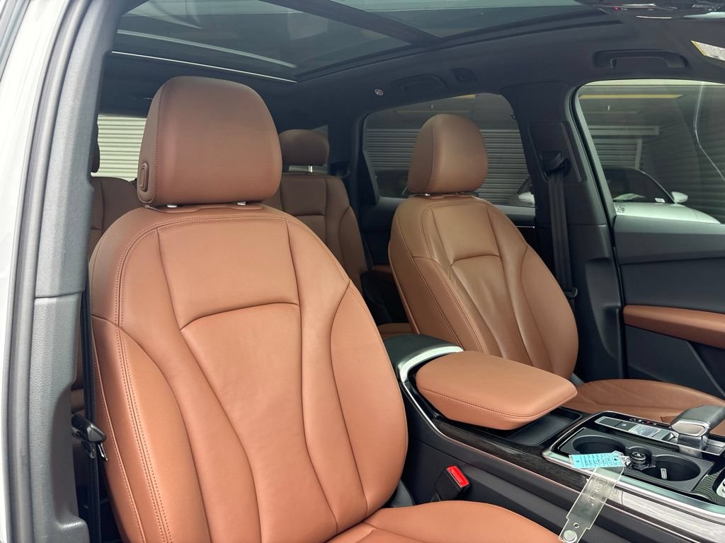 Used 2023 Audi Q7 3.0T Premium AWD/4WD image 19