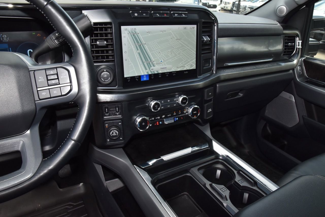 Used 2023 Ford F250 Lariat w/ Lariat Ultimate Package AWD/4WD image 26