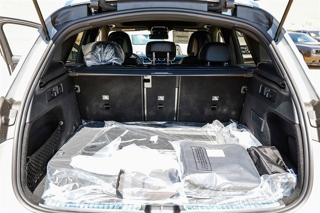 New 2025 Mercedes-Benz GLC 350e 4MATIC image 26