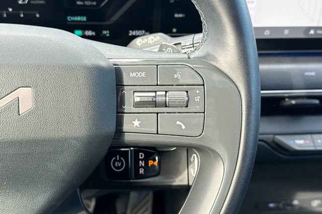 Certified 2024 Kia EV9 GT-Line AWD/4WD image 33