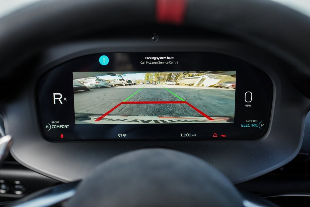 Used 2023 McLaren Artura image 31