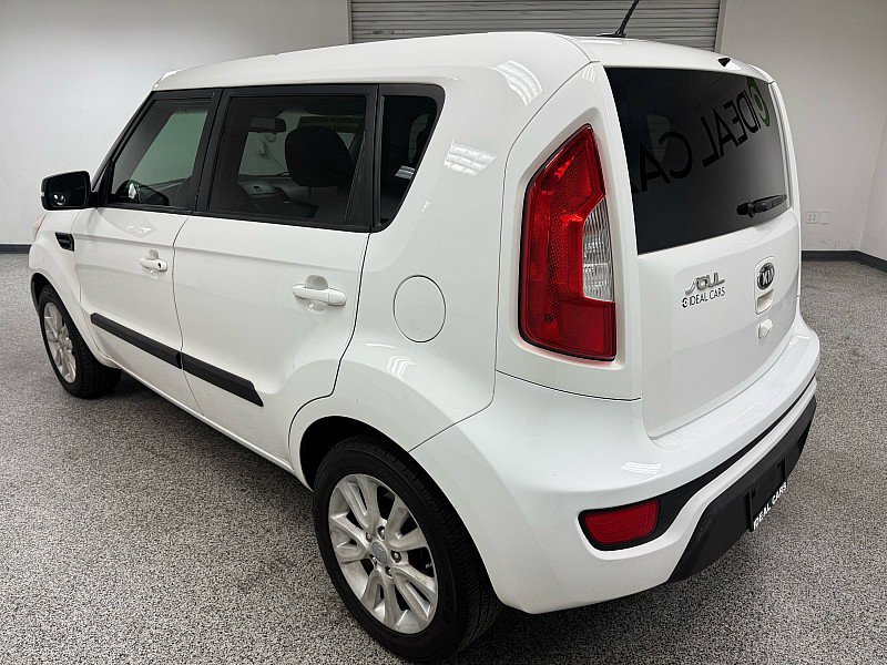Used 2013 Kia Soul + w/ Audio Pkg FWD image 7