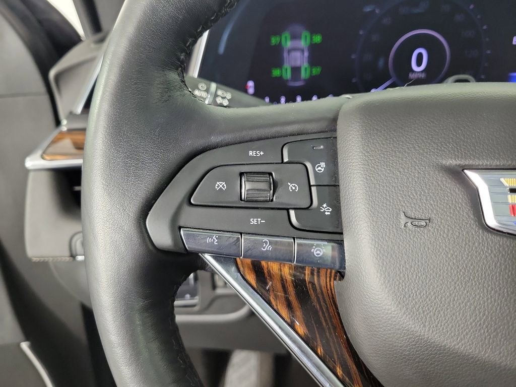 Certified 2022 Cadillac Escalade Premium Luxury w/ Performance Package image 23