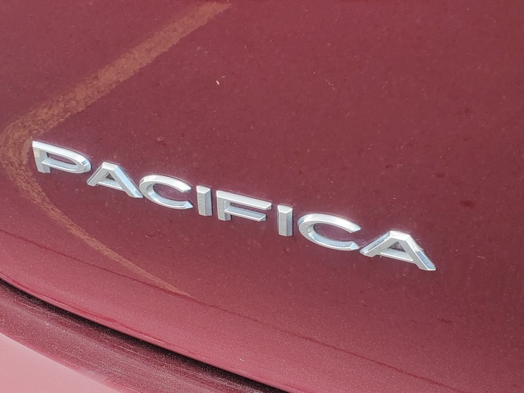 Used 2018 Chrysler Pacifica Limited FWD image 33