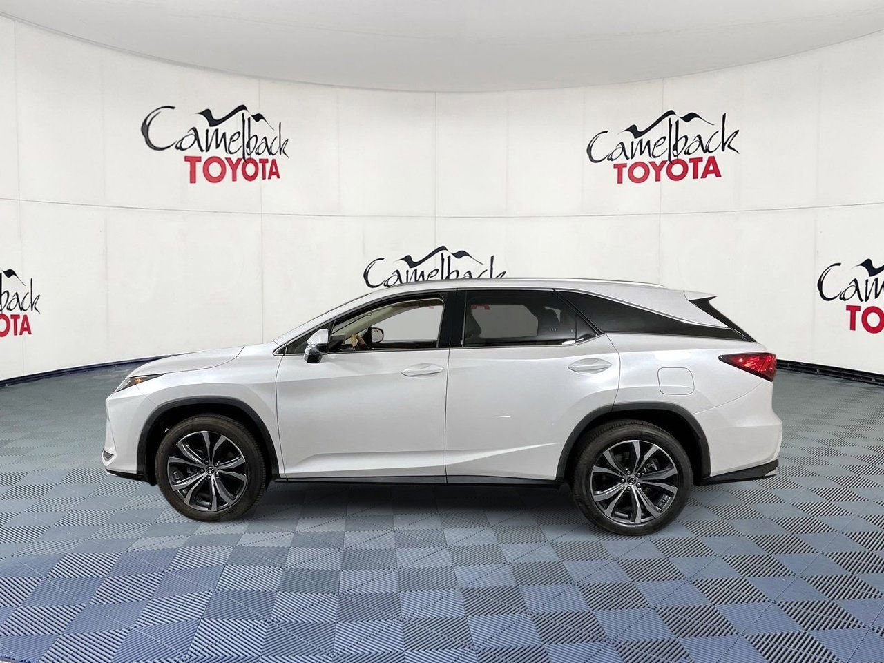 Used 2020 Lexus RX 350L FWD w/ Premium Package image 4