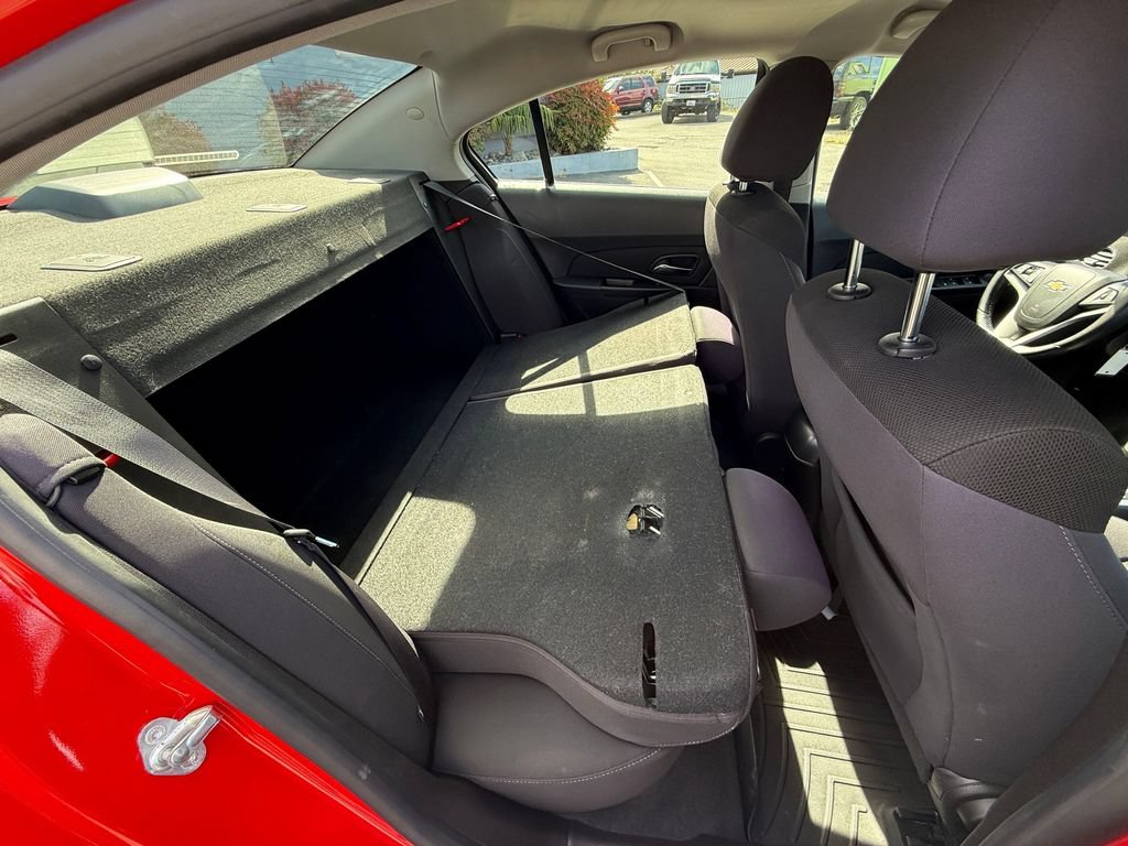 Used 2014 Chevrolet Cruze LT w/ RS Package FWD image 27