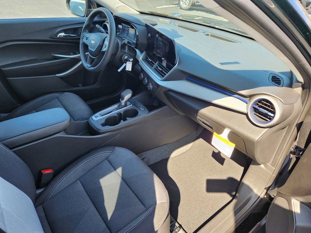 New 2026 Chevrolet Trax LS w/ LS Convenience Package image 7