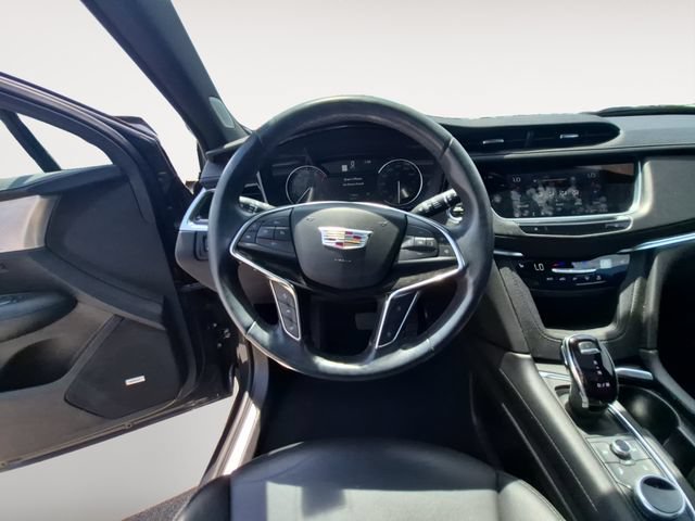 Used 2023 Cadillac XT5 Premium Luxury FWD image 12