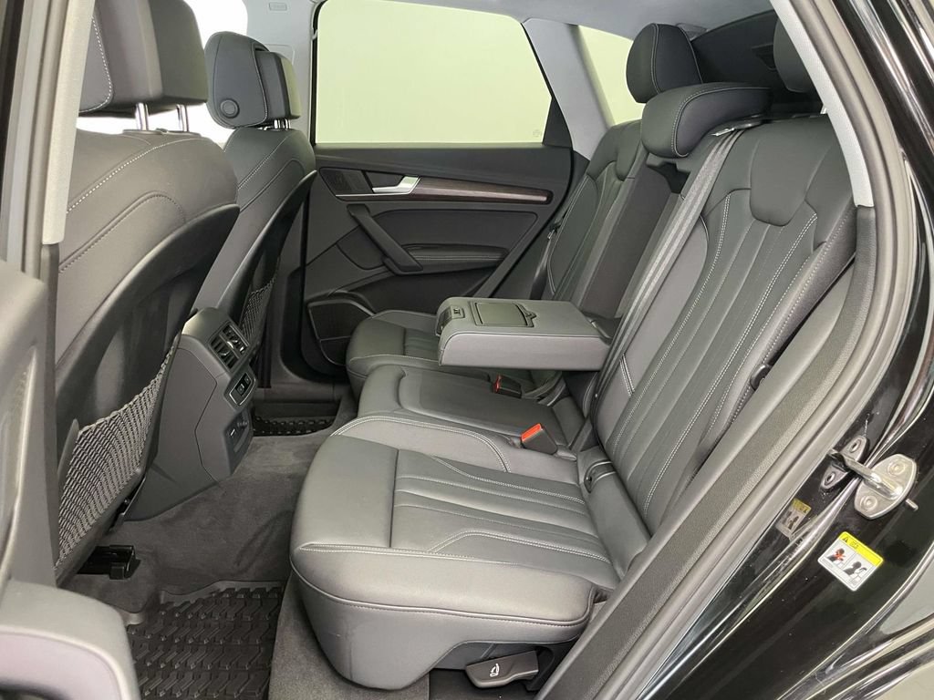 Certified 2025 Audi Q5 2.0T Premium Plus w/ Premium Plus Package AWD/4WD image 19