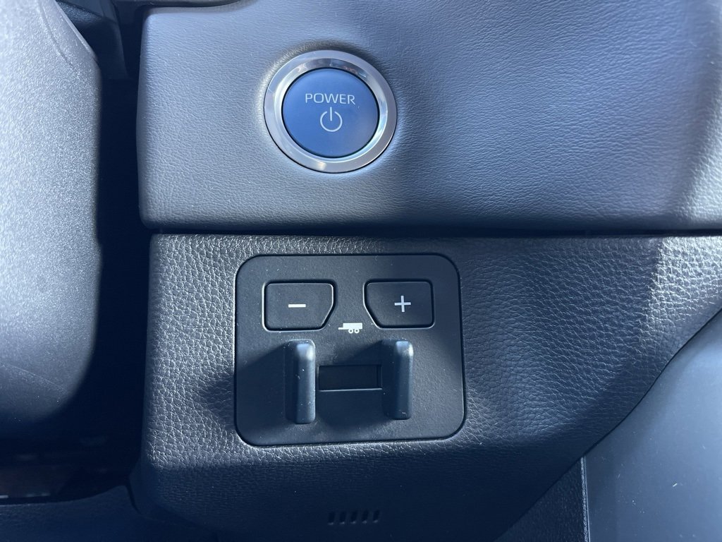 Used 2024 Toyota Sequoia Platinum image 17