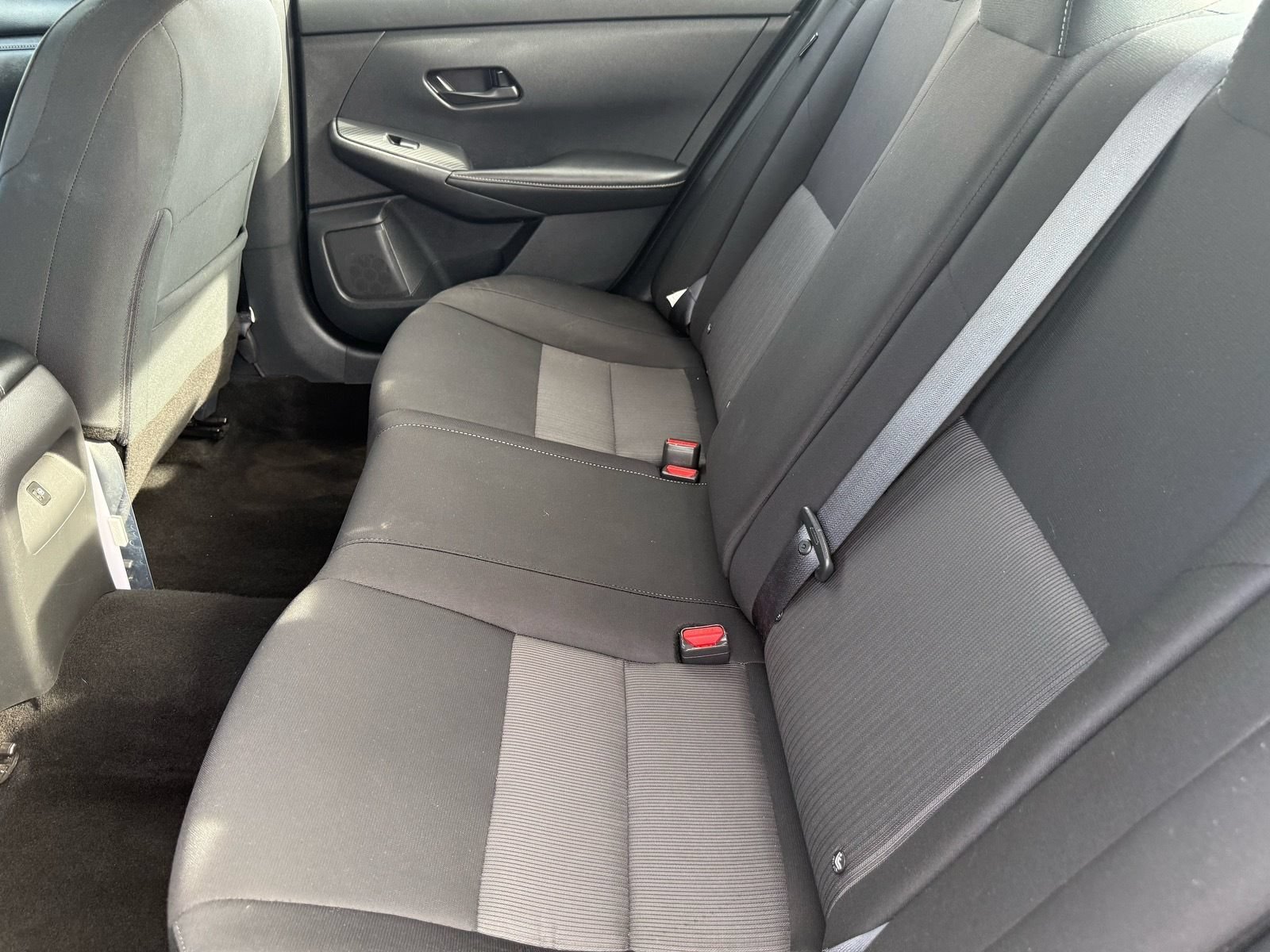 Used 2024 Nissan Sentra SV FWD image 27