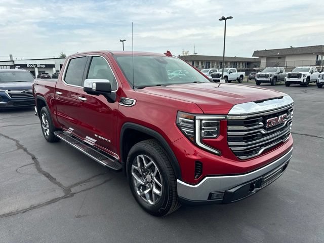 Used 2023 GMC Sierra 1500 SLT w/ SLT Premium Package AWD/4WD image 1