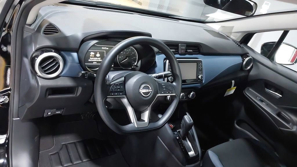 Used 2025 Nissan Versa SV w/ Trunk Package image 19
