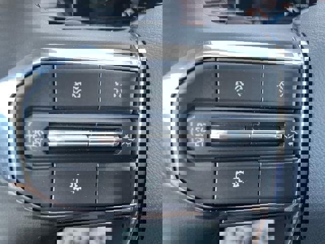 New 2026 GMC Acadia Elevation image 19