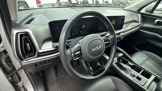 Used 2025 Kia Sorento EX w/ Panoramic Sunroof Package AWD/4WD image 31