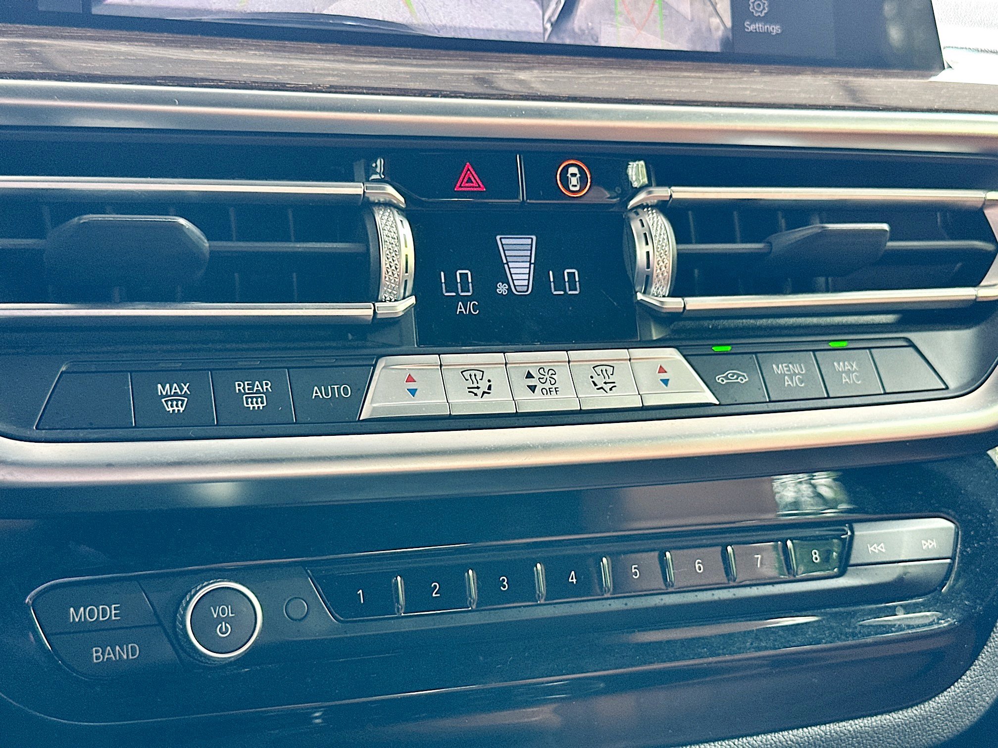 Certified 2024 BMW X3 sDrive30i w/ Convenience Package RWD image 16