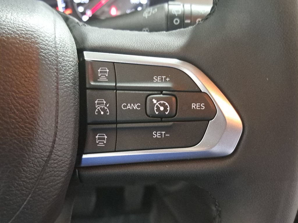 Certified 2023 Jeep Compass Limited AWD/4WD image 19
