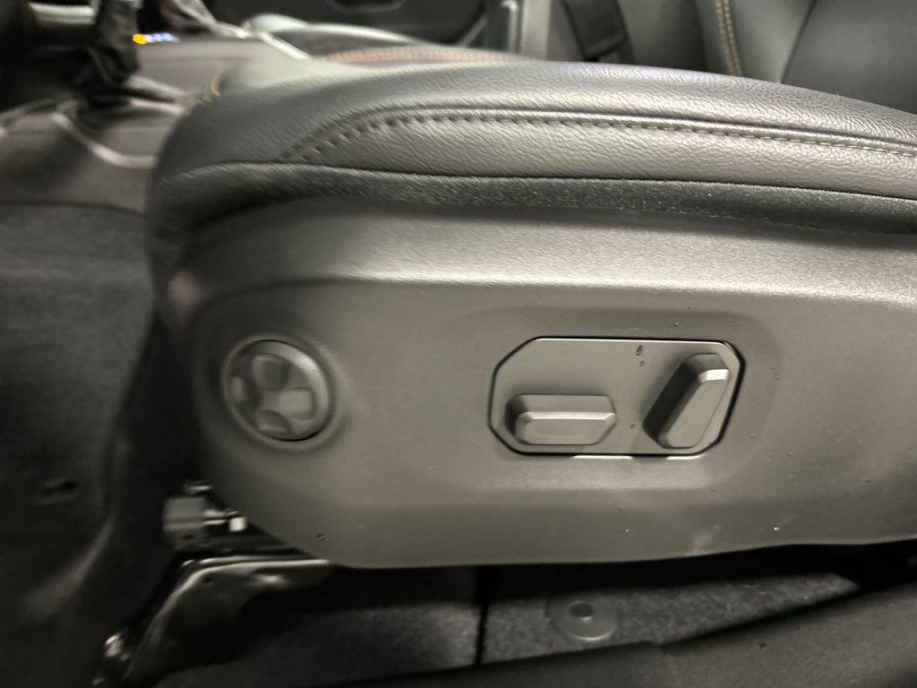 New 2026 Jeep Gladiator Sport image 16