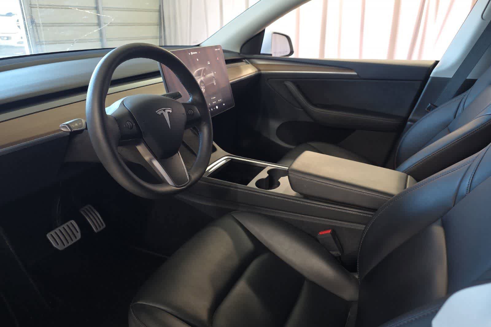 Used 2023 Tesla Model Y Performance AWD/4WD image 14