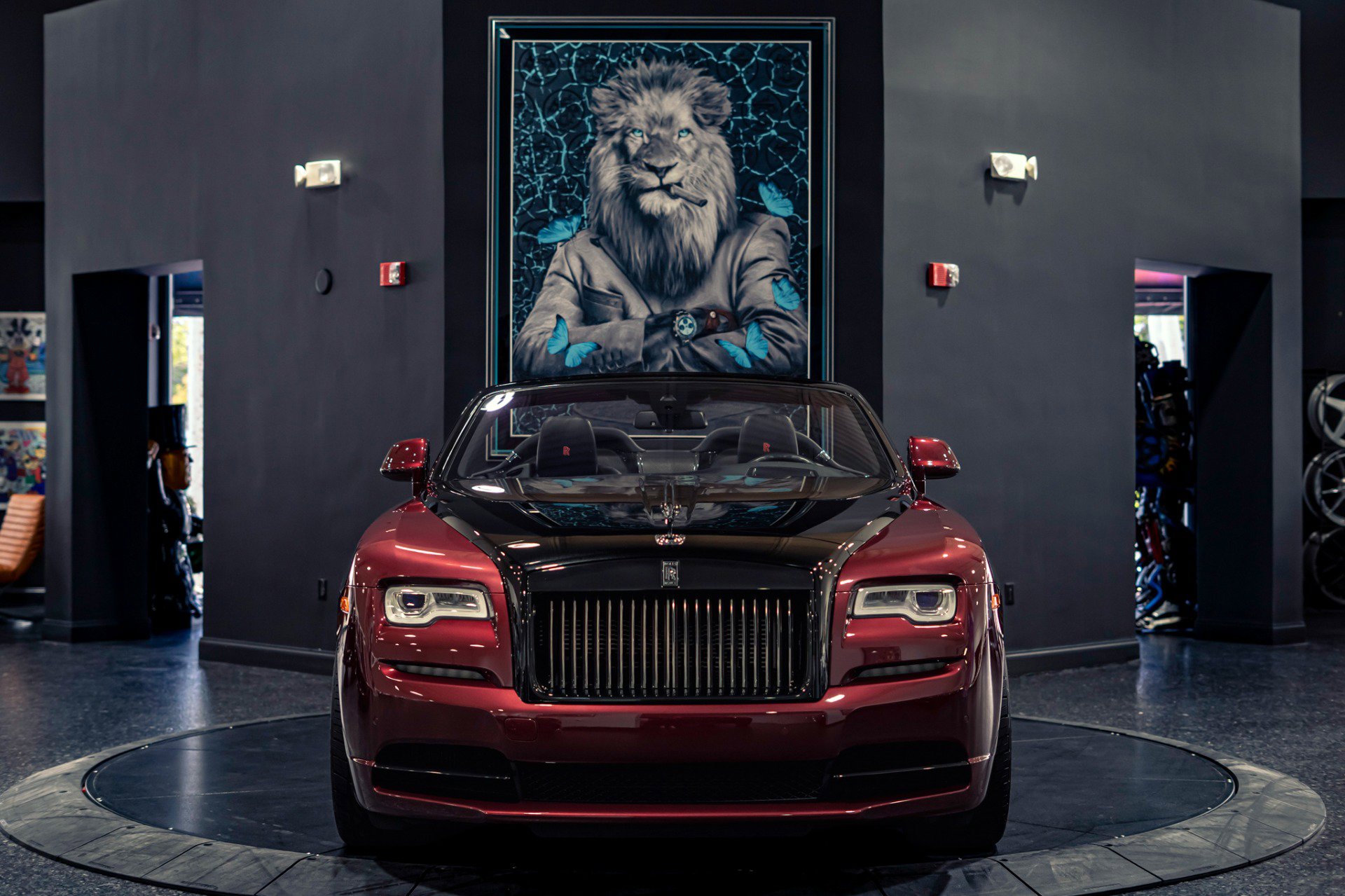 Used 2019 Rolls-Royce Dawn image 44