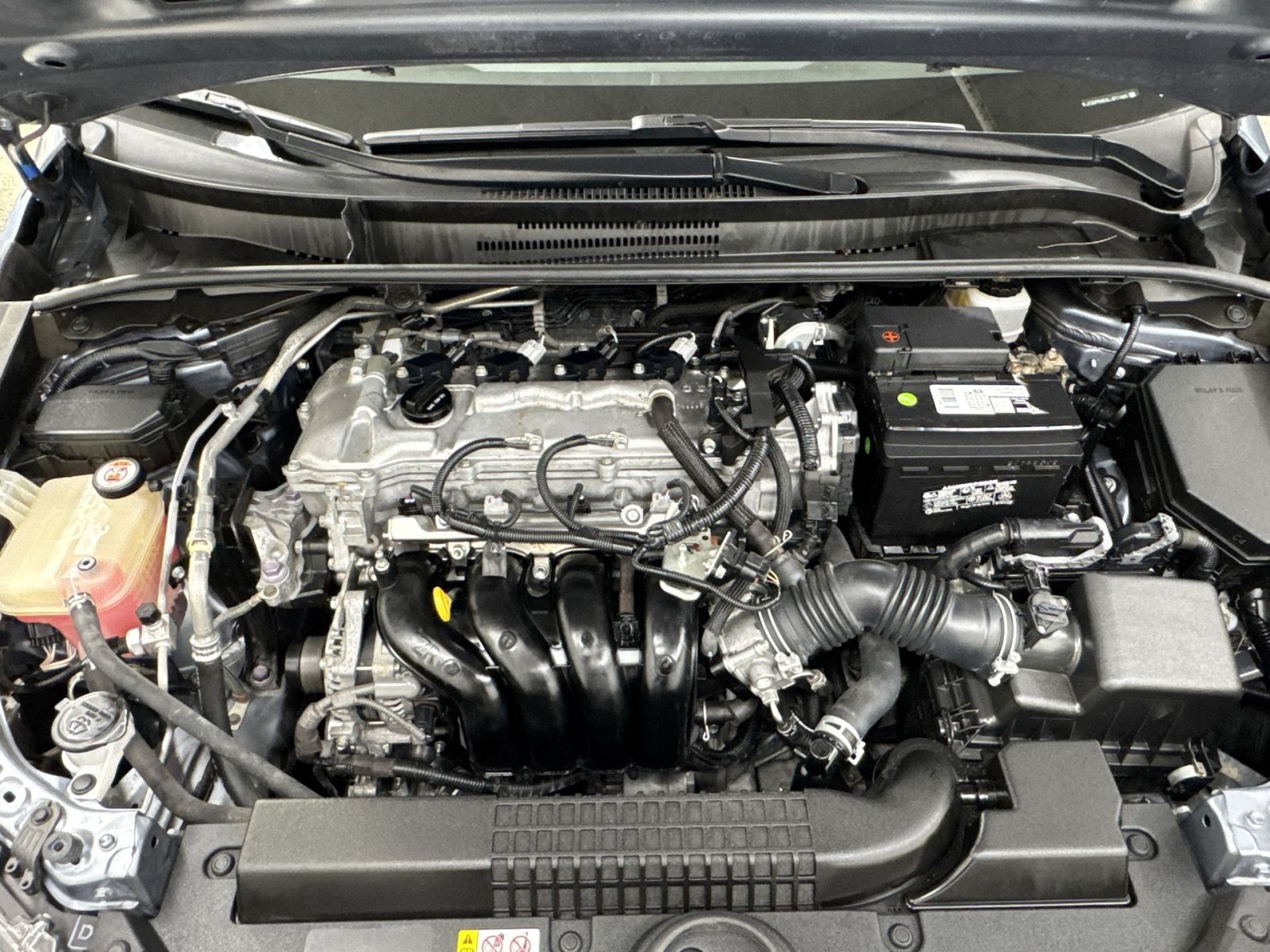 Used 2020 Toyota Corolla L FWD image 40