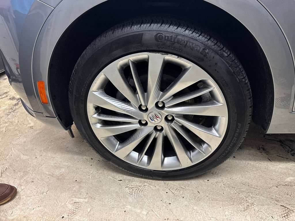 Used 2025 Buick Envision Avenir AWD/4WD image 11