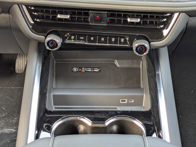 New 2026 Chevrolet Suburban Premier w/ Sun And Tow Package AWD/4WD image 23