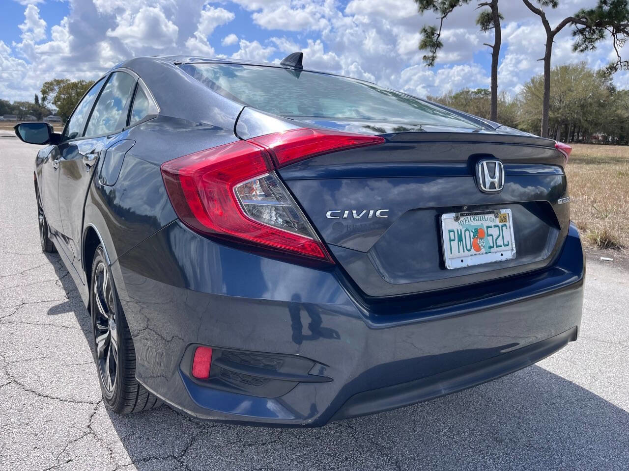 Used 2016 Honda Civic Touring image 6
