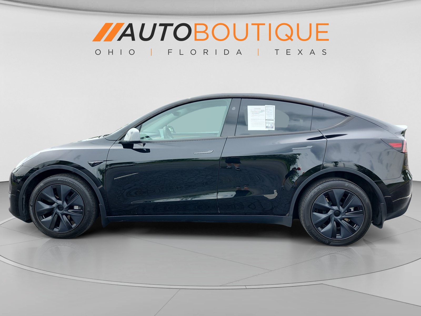 Used 2024 Tesla Model Y Long Range AWD/4WD image 2