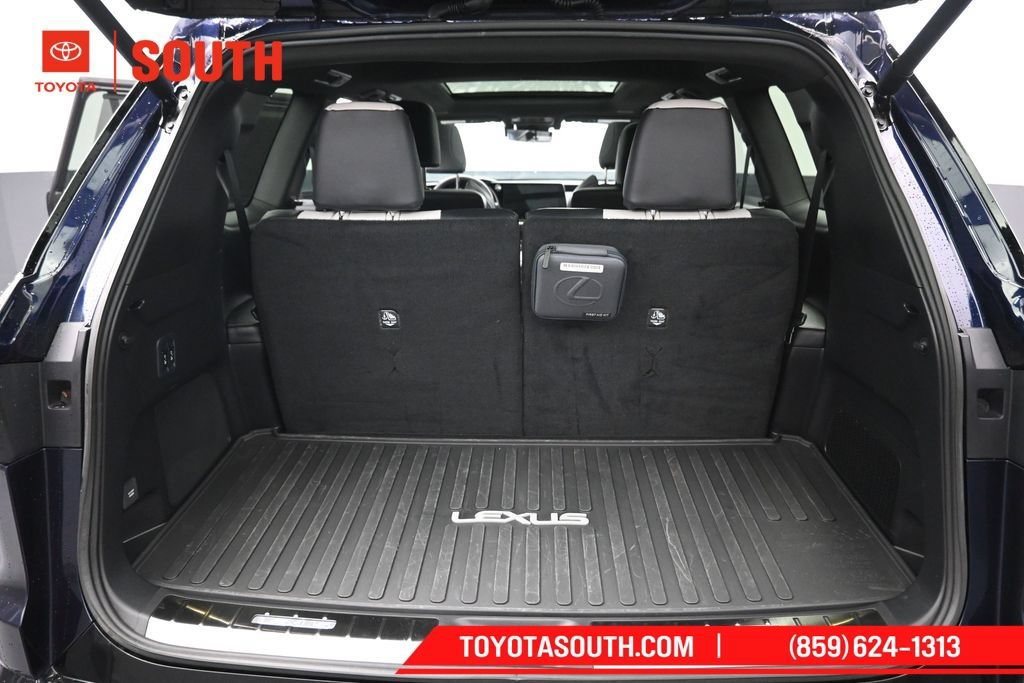 Used 2026 Lexus TX 500h AWD w/ Technology Package image 33