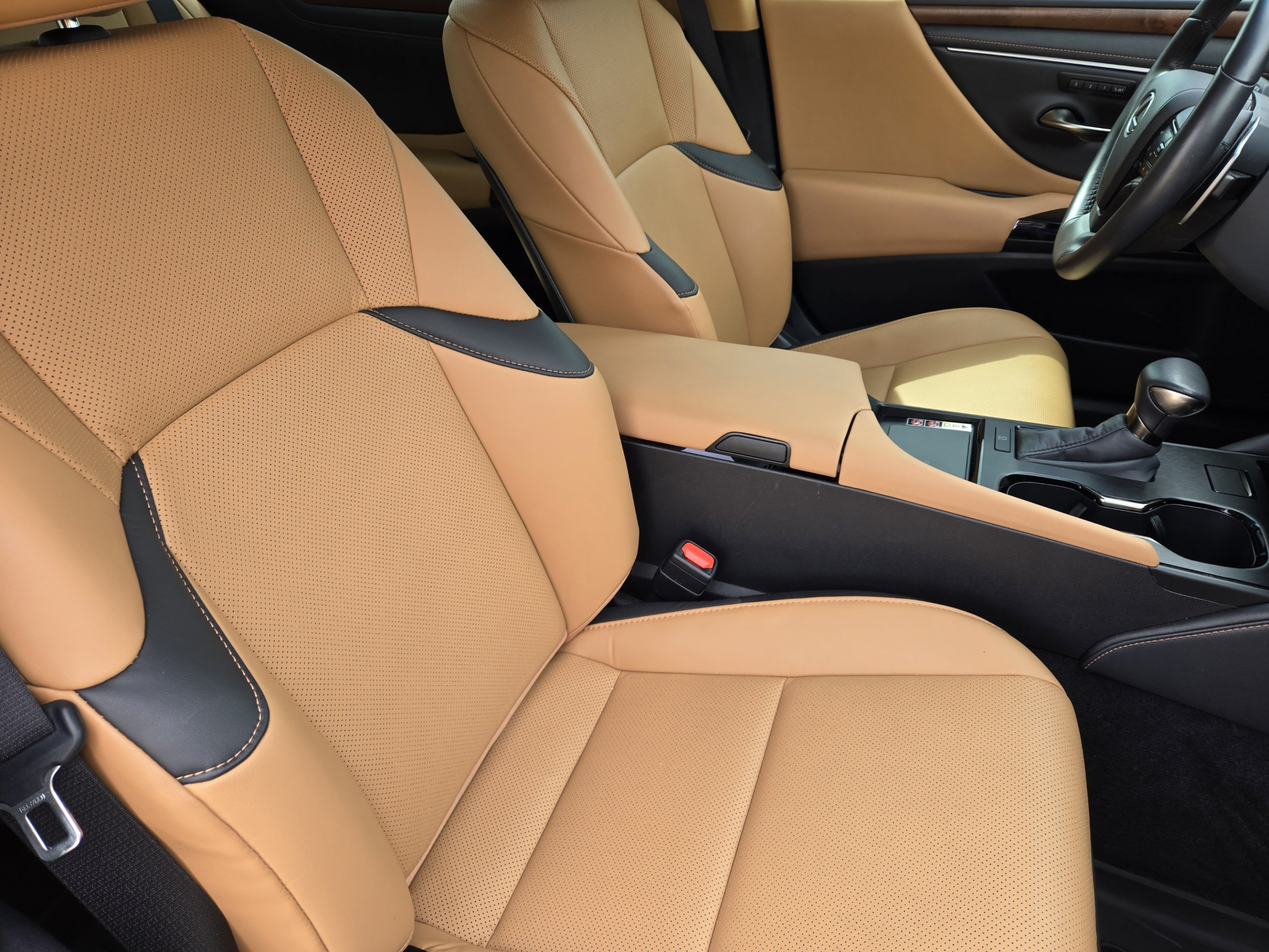 Used 2025 Lexus ES 350 w/ Premium Package FWD image 10