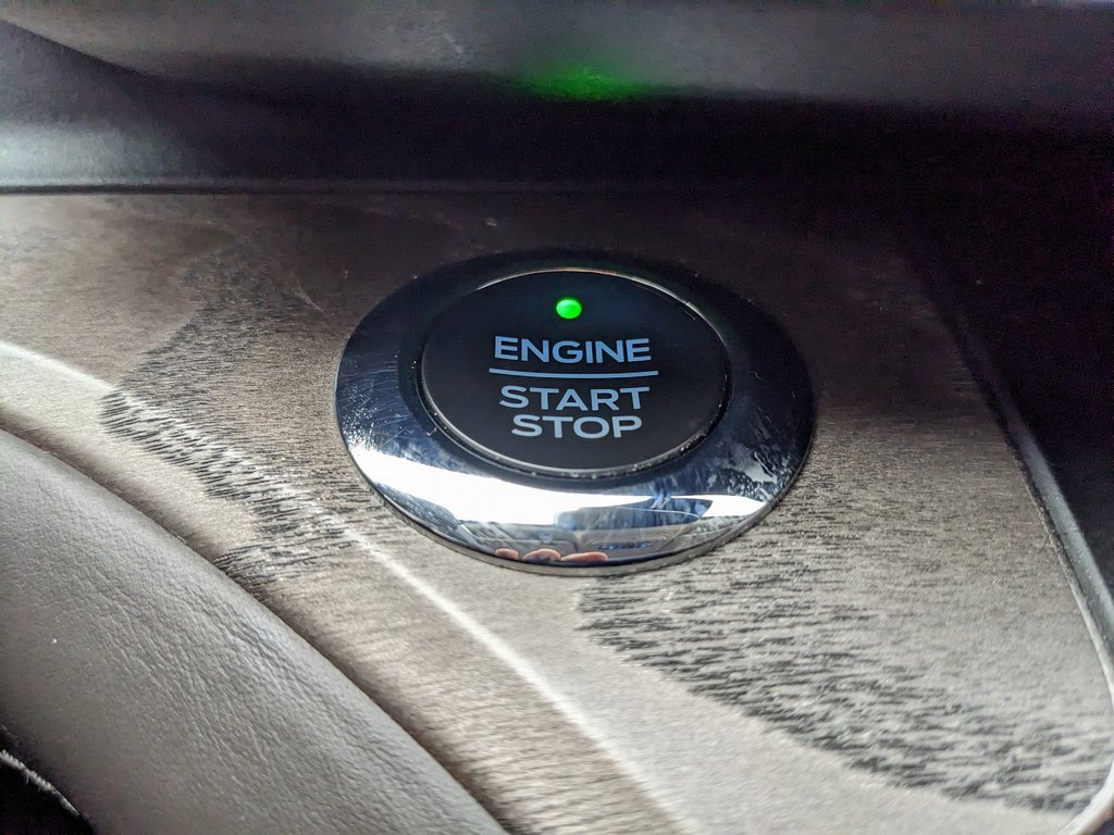 Used 2020 Ford Explorer Platinum w/ Premium Technology Package image 27