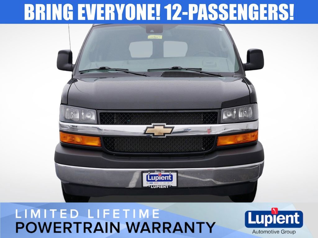 Used 2025 Chevrolet Express 3500 LT w/ LT Preferred Equipment Group image 10