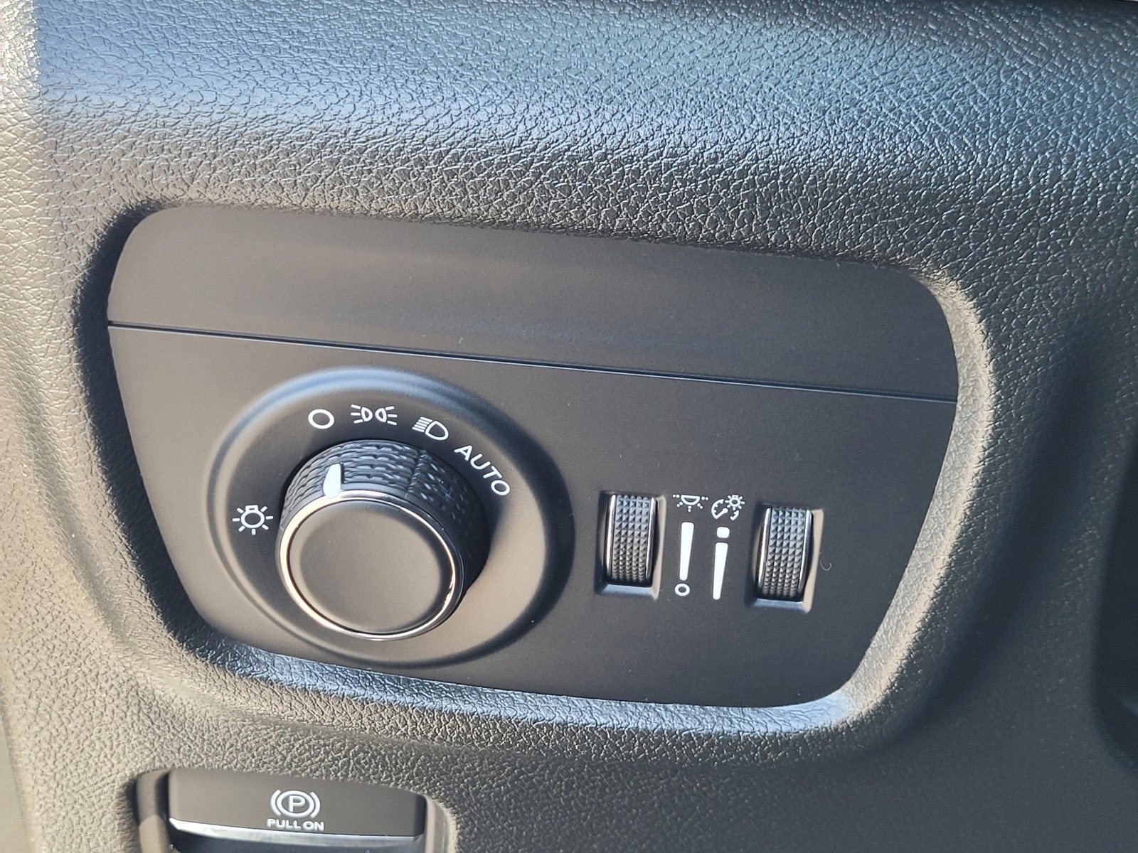 New 2025 Jeep Grand Cherokee L Laredo w/ Luxury Tech Group I image 25