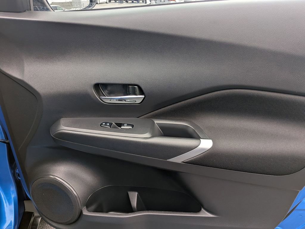 Used 2023 Nissan Kicks SV image 25