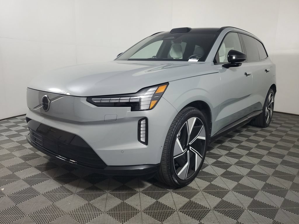 Certified 2025 Volvo EX90 Ultra AWD/4WD image 4