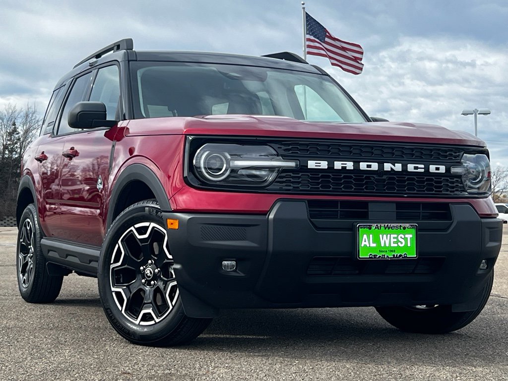 Used 2025 Ford Bronco Sport Outer Banks image 2