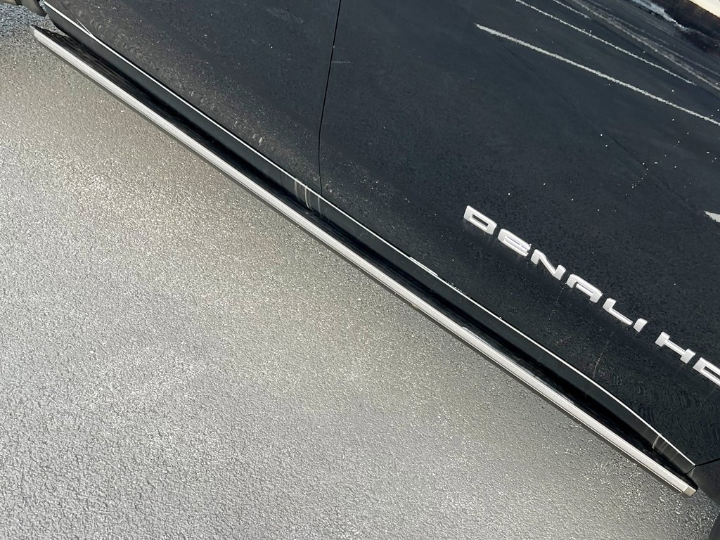 Used 2025 GMC Sierra 3500 Denali Ultimate image 20