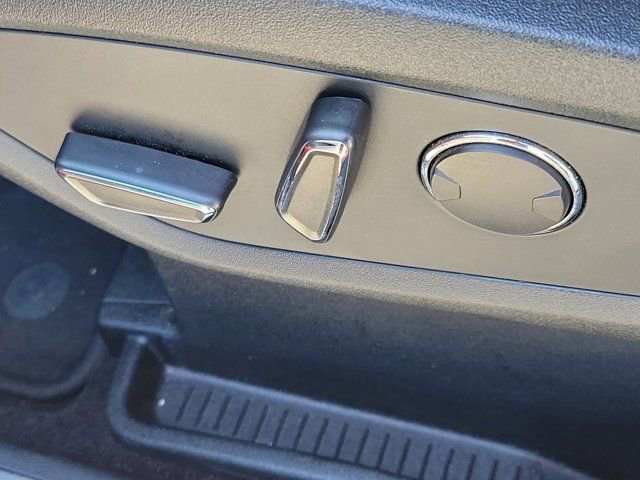 Certified 2019 Lincoln Nautilus Reserve image 24