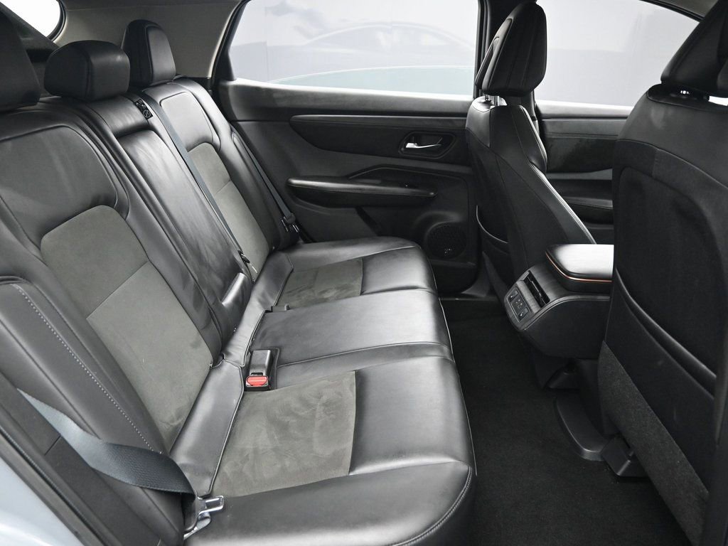 Used 2023 Nissan Ariya FWD image 32