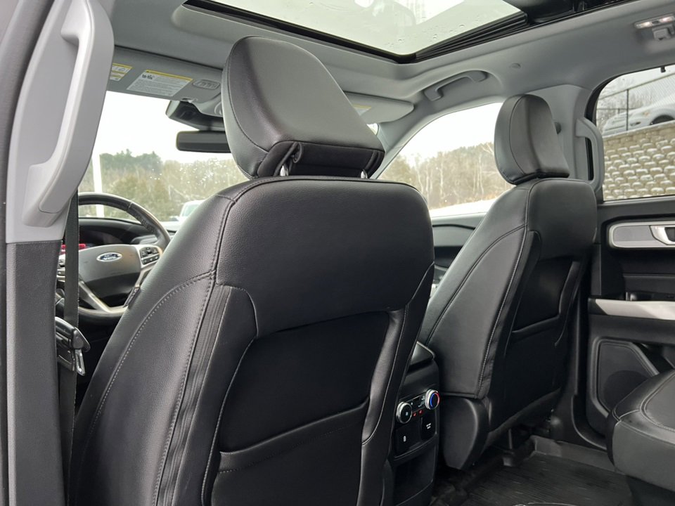 Certified 2021 Ford Explorer Limited w/ Hybrid Equipment Group 310A image 34