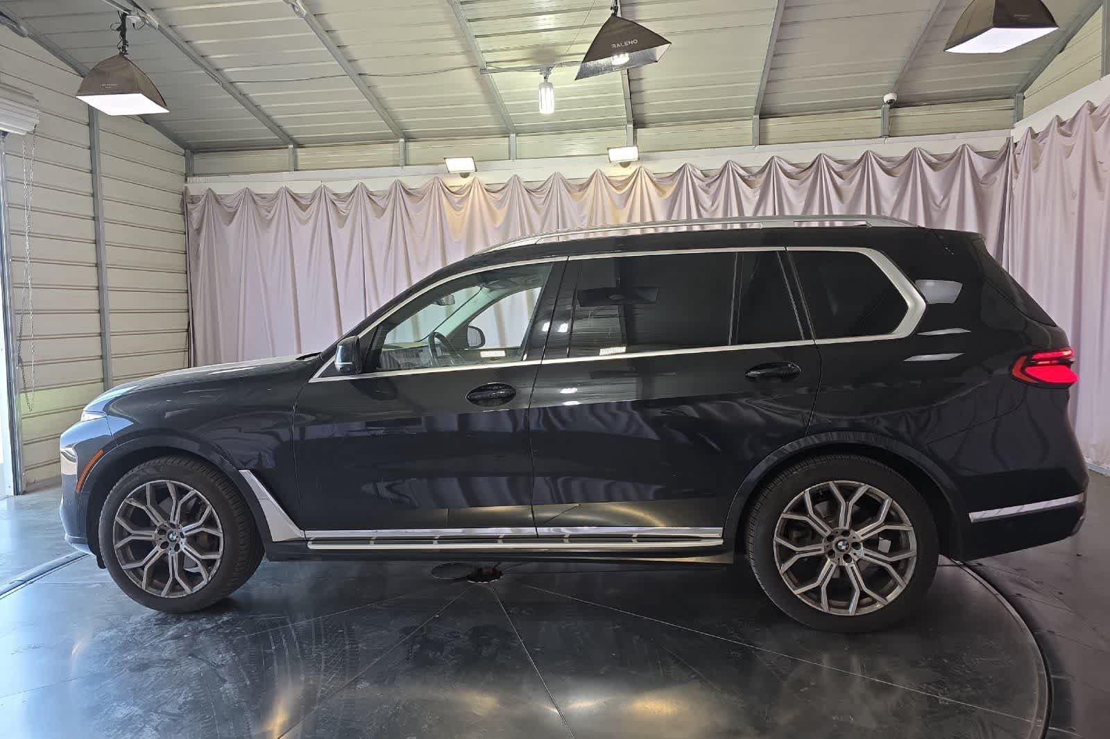 Used 2025 BMW X7 xDrive40i AWD/4WD image 6