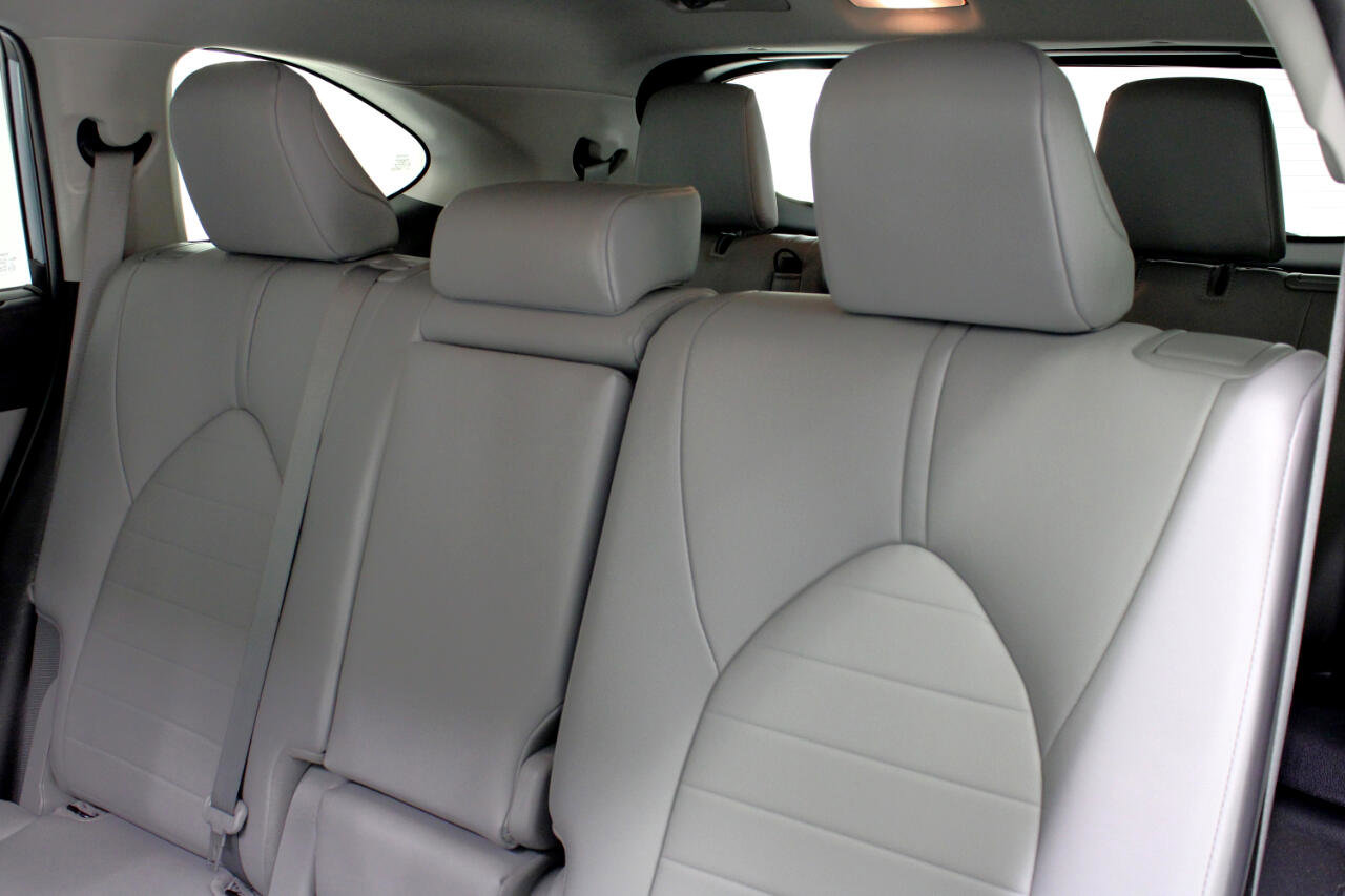Used 2021 Toyota Highlander XLE image 39
