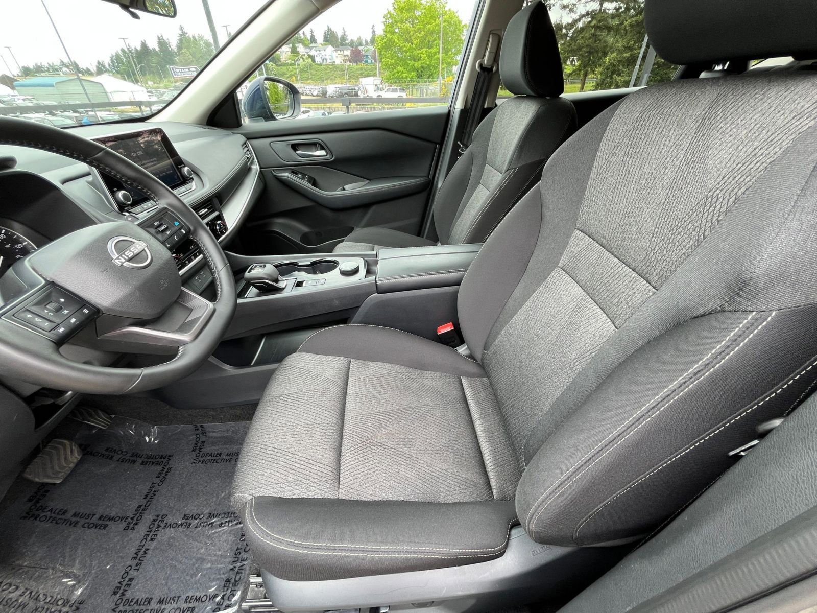 Used 2025 Nissan Rogue SV AWD/4WD image 29