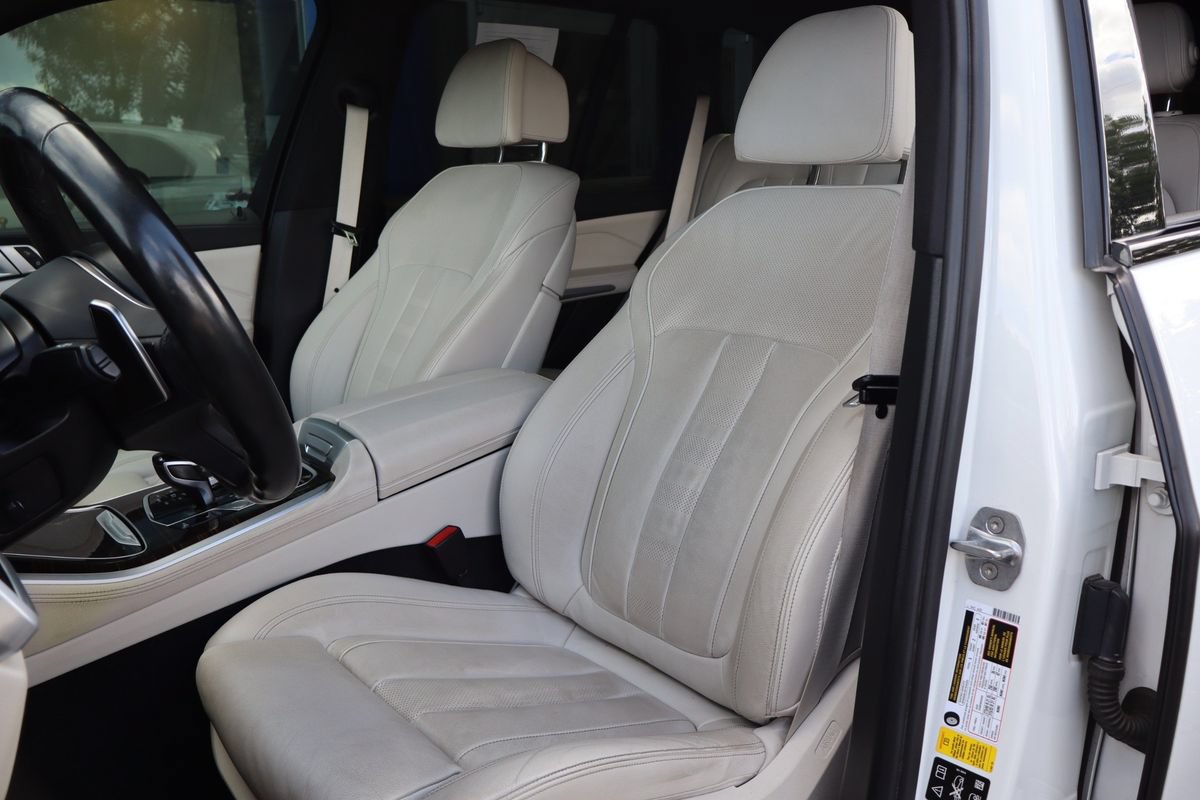Used 2020 BMW X5 M50i w/ Premium Package AWD/4WD image 10